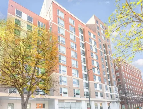 HANSON PLACE COMMUNITY PLAZA